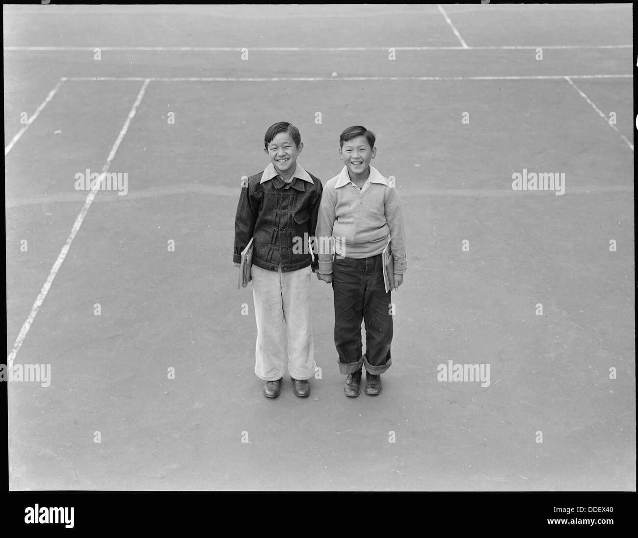 Pals a Raphael Weill Public School, Geary e Buchanan strade. Yuichi Sumi (sinistra), giapponese di un . . . 536050 Foto Stock