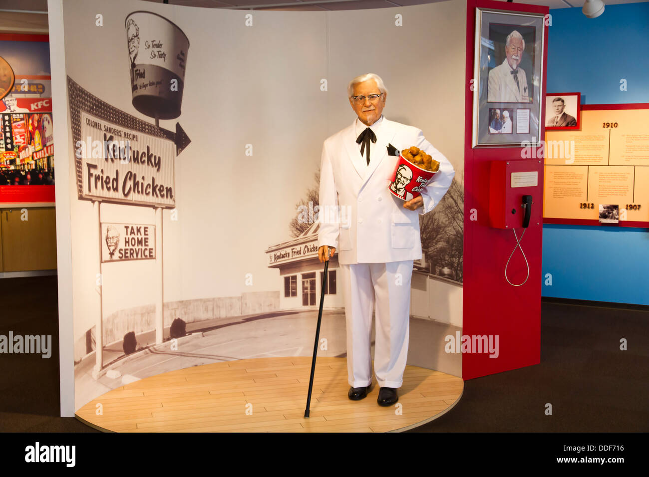 Un omaggio al colonnello Harland David Sanders fondatore di KFC Kentucky Fried Chicken Louisville Kentucky KY, Stati Uniti d'America Foto Stock