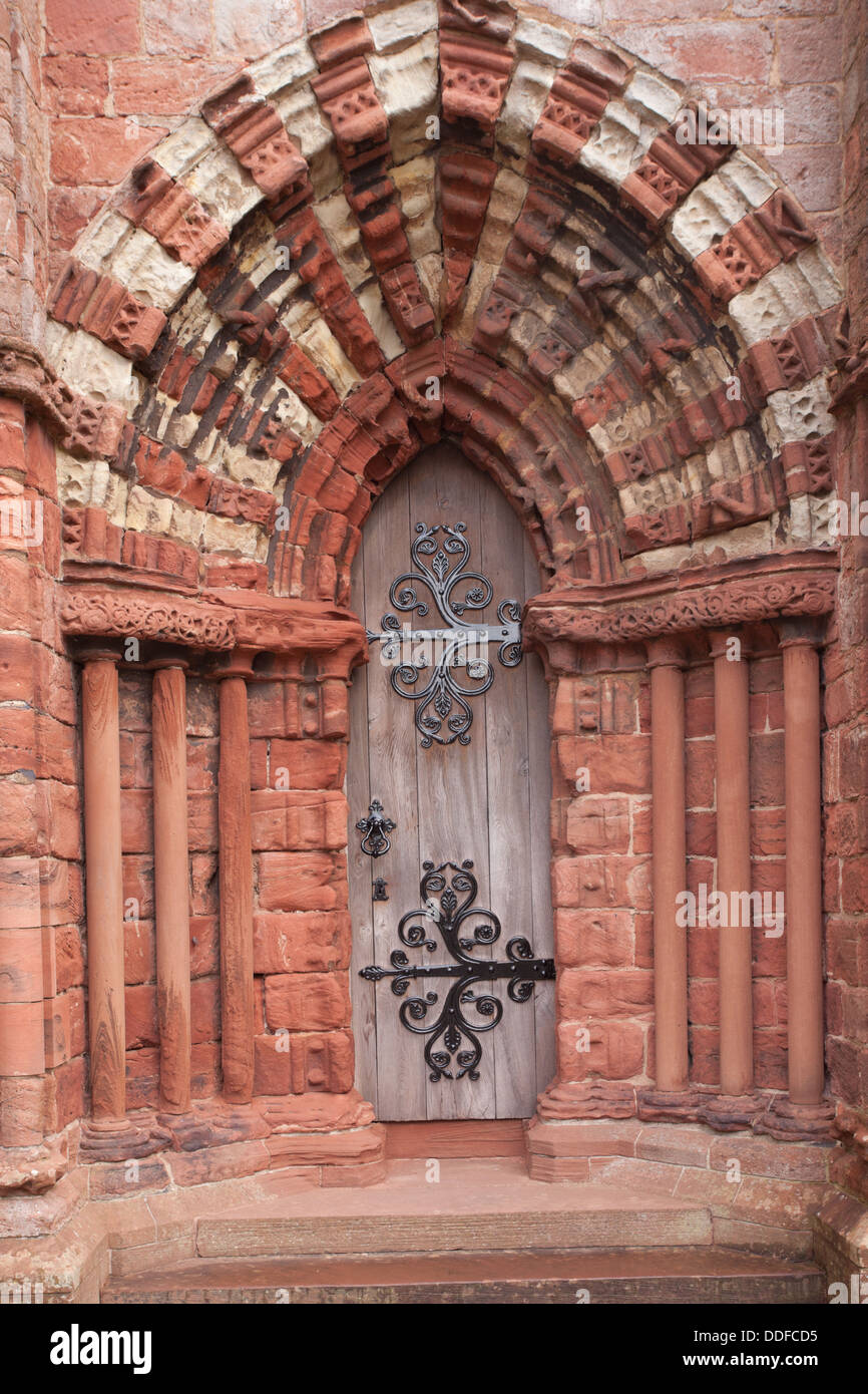 Porta o portale in St Magnus Cathedral, Kirkwall, isole Orcadi Scozia, Regno Unito Foto Stock