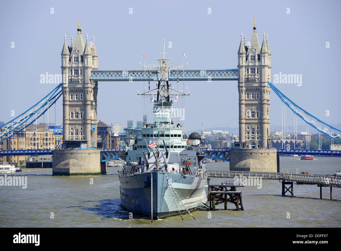 HMS Belfast, Londra. HMS Belfast nave da guerra museo sul Fiume Tamigi, London, England, Regno Unito Foto Stock