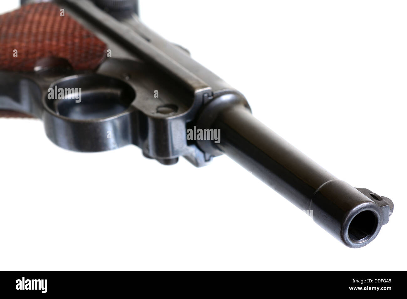 Ripresa macro di un tedesco Lugger pistola isolato su bianco Foto Stock
