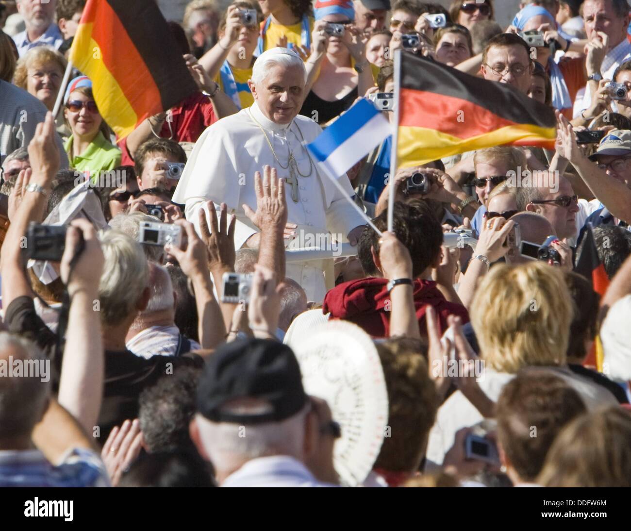 Bandiera Papale Immagini e Fotos Stock - Alamy