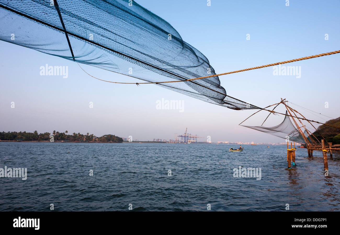 Le reti da pesca cinesi, Fort Kochi, Kerala, India. Foto Stock