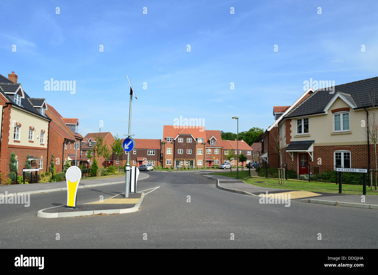 Nuove case sul Parco Earlswood housing development, Bagshot Surrey, Inghilterra, Regno Unito Foto Stock