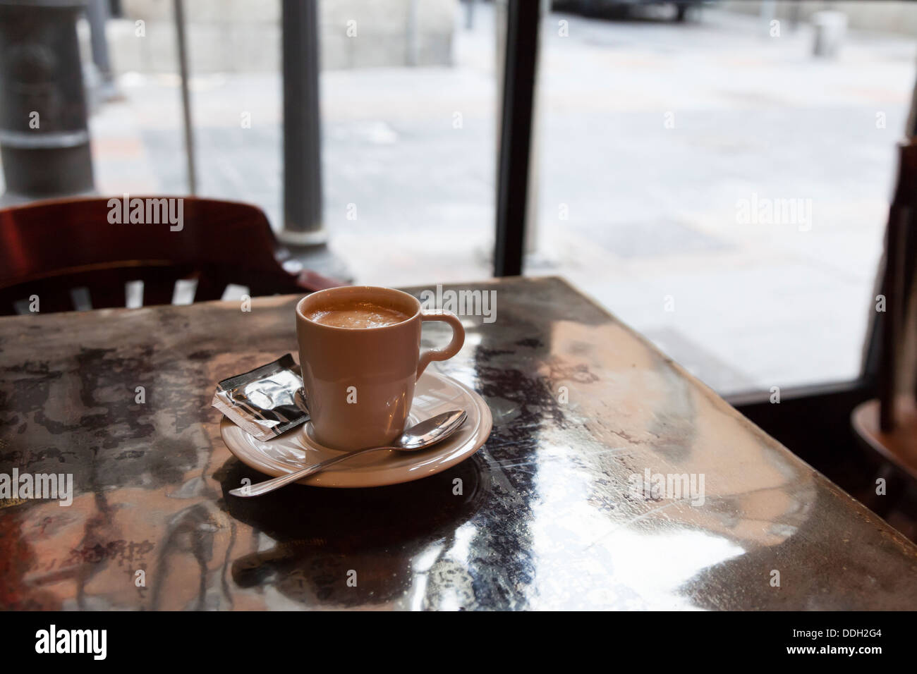 Cafe con leche a Miranda sulla Calle de las Huertas - Madrid La Comunità di Madrid, Spagna Foto Stock