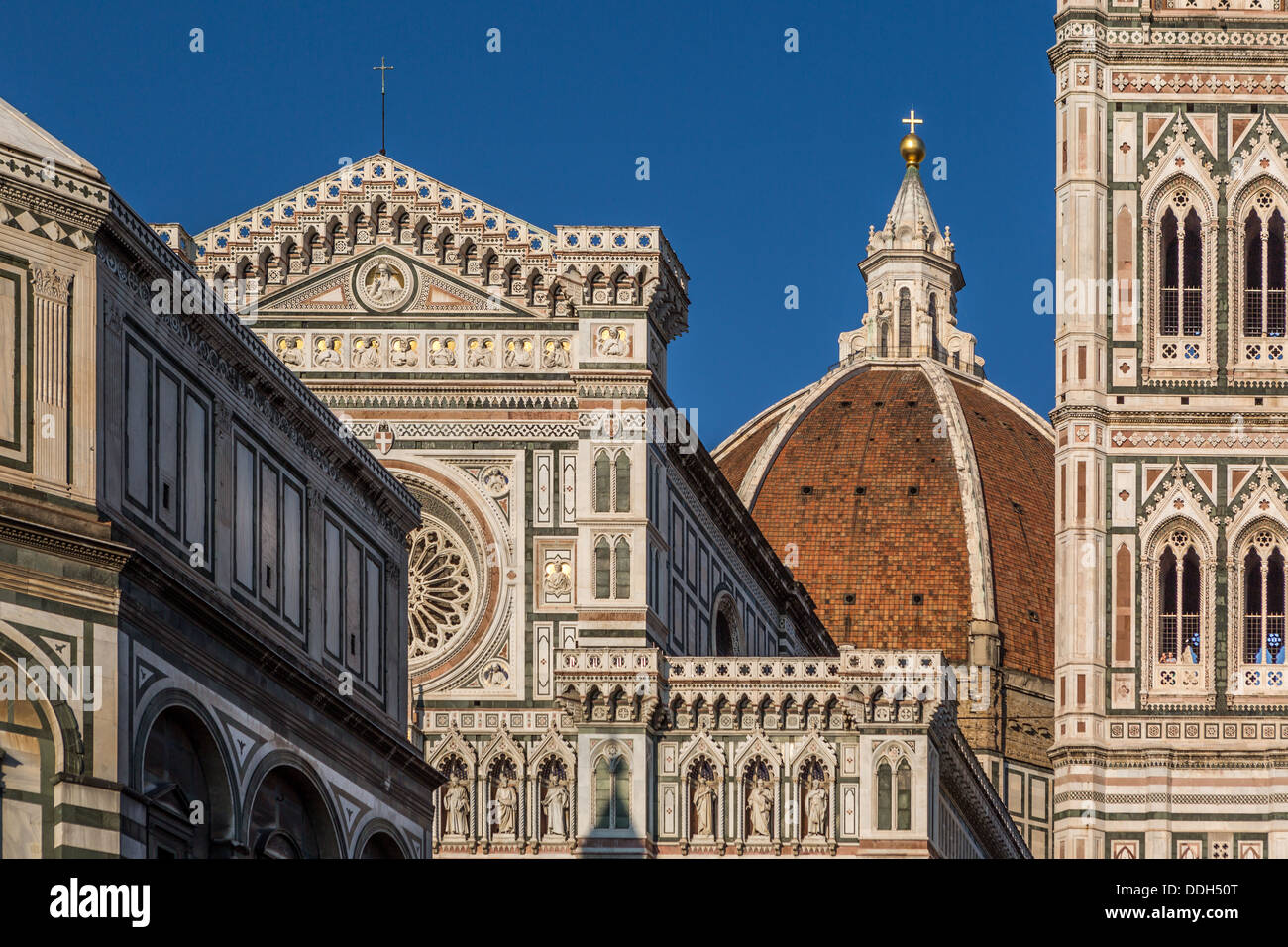Dettaglio con il tetto della cattedrale di Firenze Duomo Foto Stock