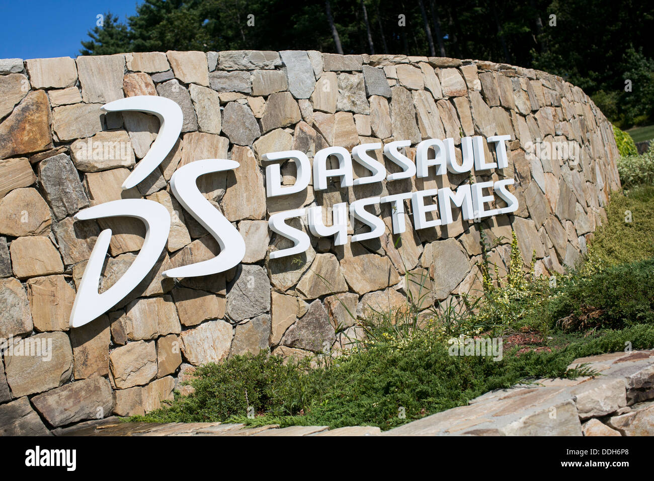 Un edificio occupato dal contraente per la difesa di Dassault Systemes. Foto Stock