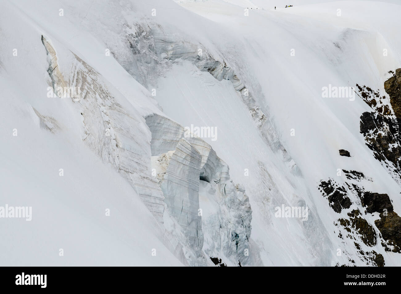 Il ghiacciaio pensile sul lato nord del Jungfraujoch, vicino a Grindelwald in Svizzera Foto Stock