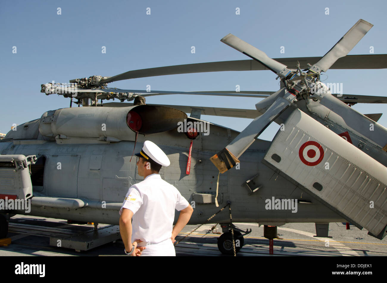 Sikorsky Seahawk navy elicottero sulla piattaforma di atterraggio della Marina turca nave Salih Reis Foto Stock
