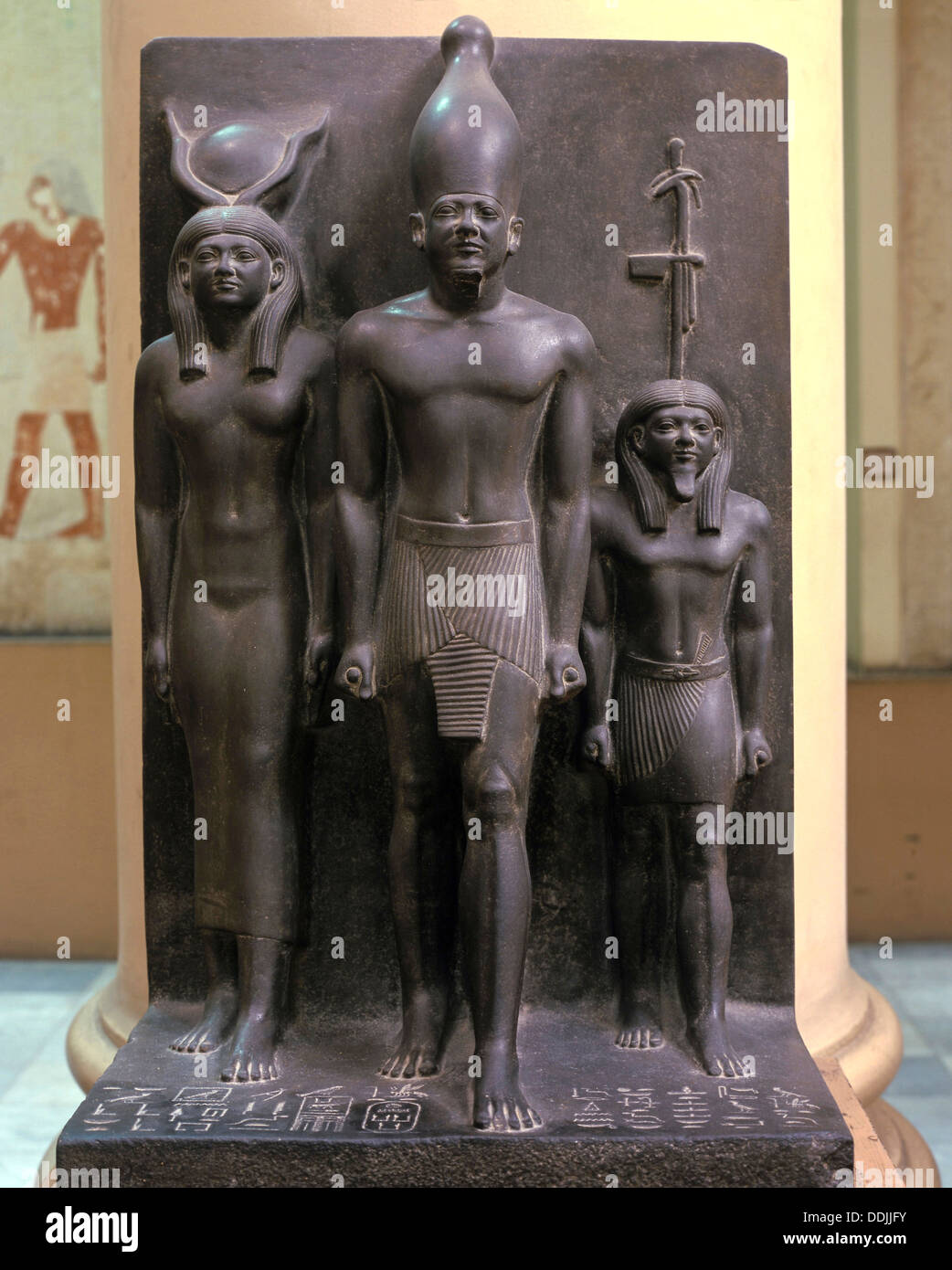 Triade di Menkaure, XXVI secolo A.C. Museo di Antichità Egizie al Cairo, Egitto, Africa Foto Stock