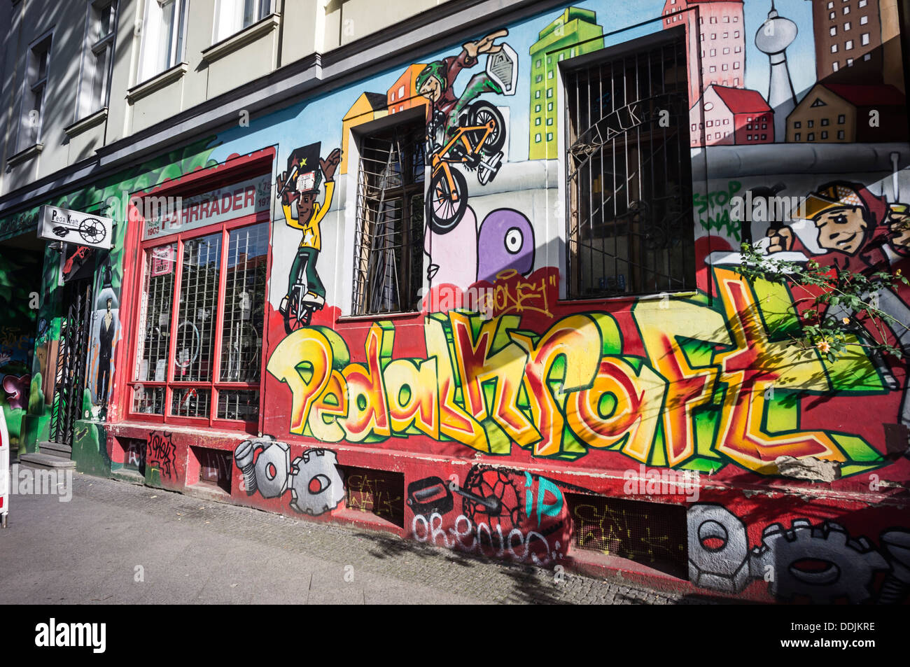 Murale, Graffiti, ciclo Store, Kreuzberg di Berlino Foto Stock