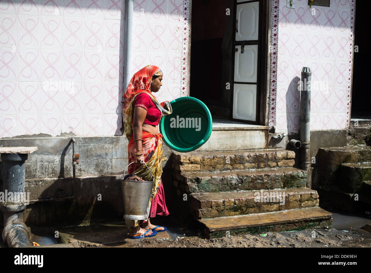 Indian maid con benna Foto Stock