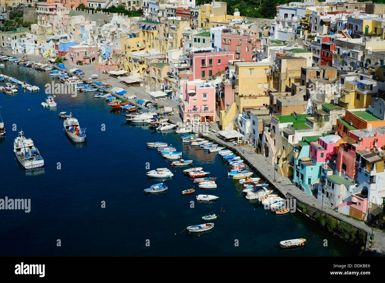 L'Italia, Campania, Baia di Napoli, Isola di Procida, Corricella port Foto Stock