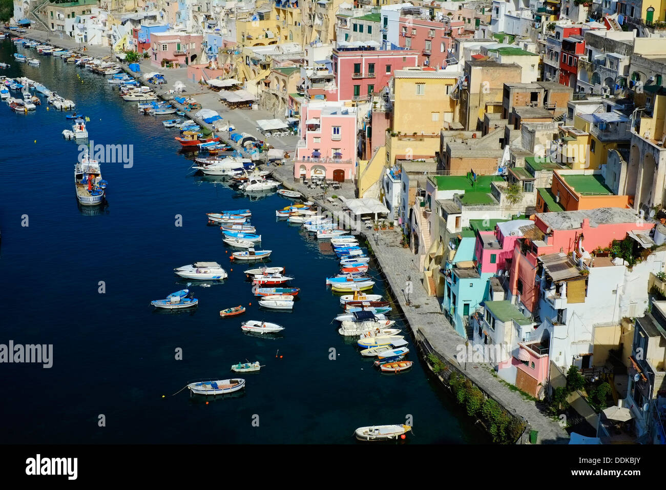 L'Italia, Campania, Baia di Napoli, Isola di Procida, Corricella port Foto Stock