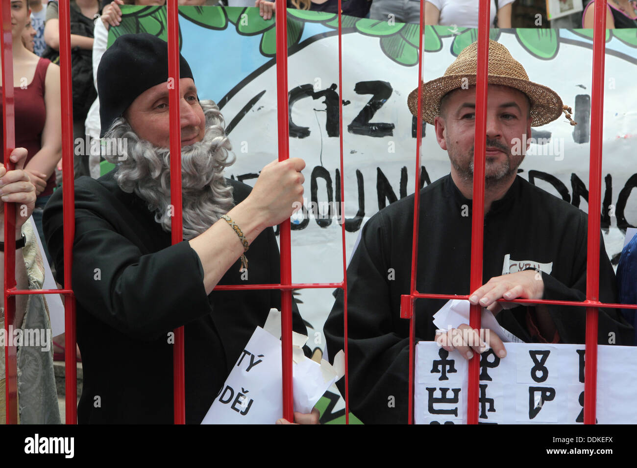 Gli stranieri la protesta contro la nuova proposta di legge sugli stranieri della Repubblica ceca a Praga il 2 luglio 2013. Foto Stock