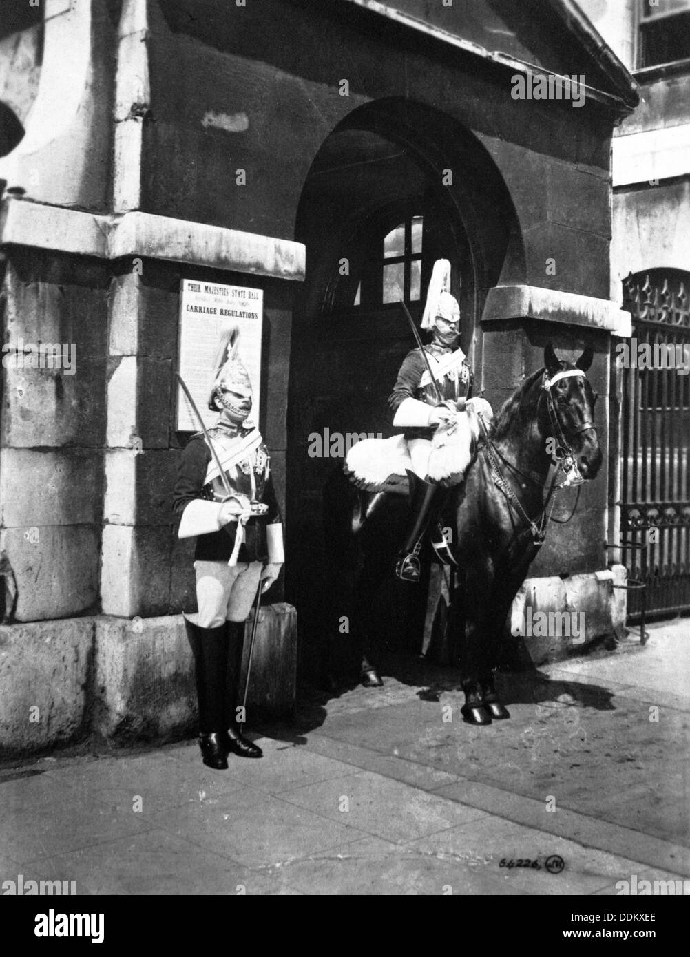 Horse Guards in Whitehall, City of Westminster, Londra. Artista: sconosciuto Foto Stock