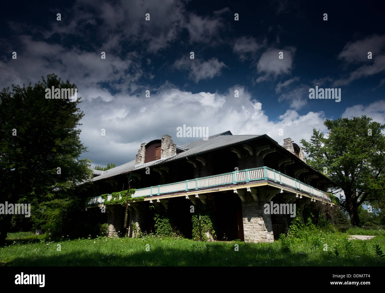 Il rullo di formatura Rink e successive, teatro, al abbandonato Boblo isola parco divertimenti. Foto Stock