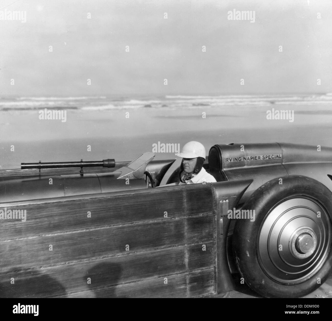 Henry Segrave guida del Golden Arrow, Daytona Beach, Florida, Stati Uniti d'America, 1929. Artista: sconosciuto Foto Stock