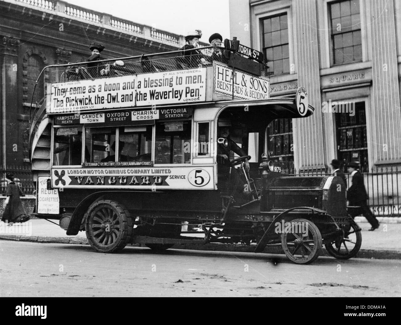1909 Milnes Daimler bus, (c1909?). Artista: sconosciuto Foto Stock