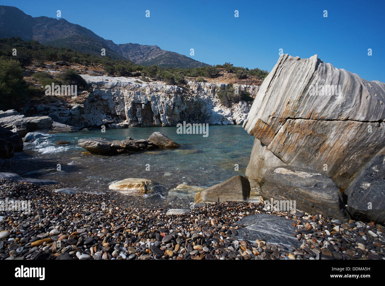 Gialia beach, vicino alla roccia Icaris, Ikaria, Grecia Foto Stock