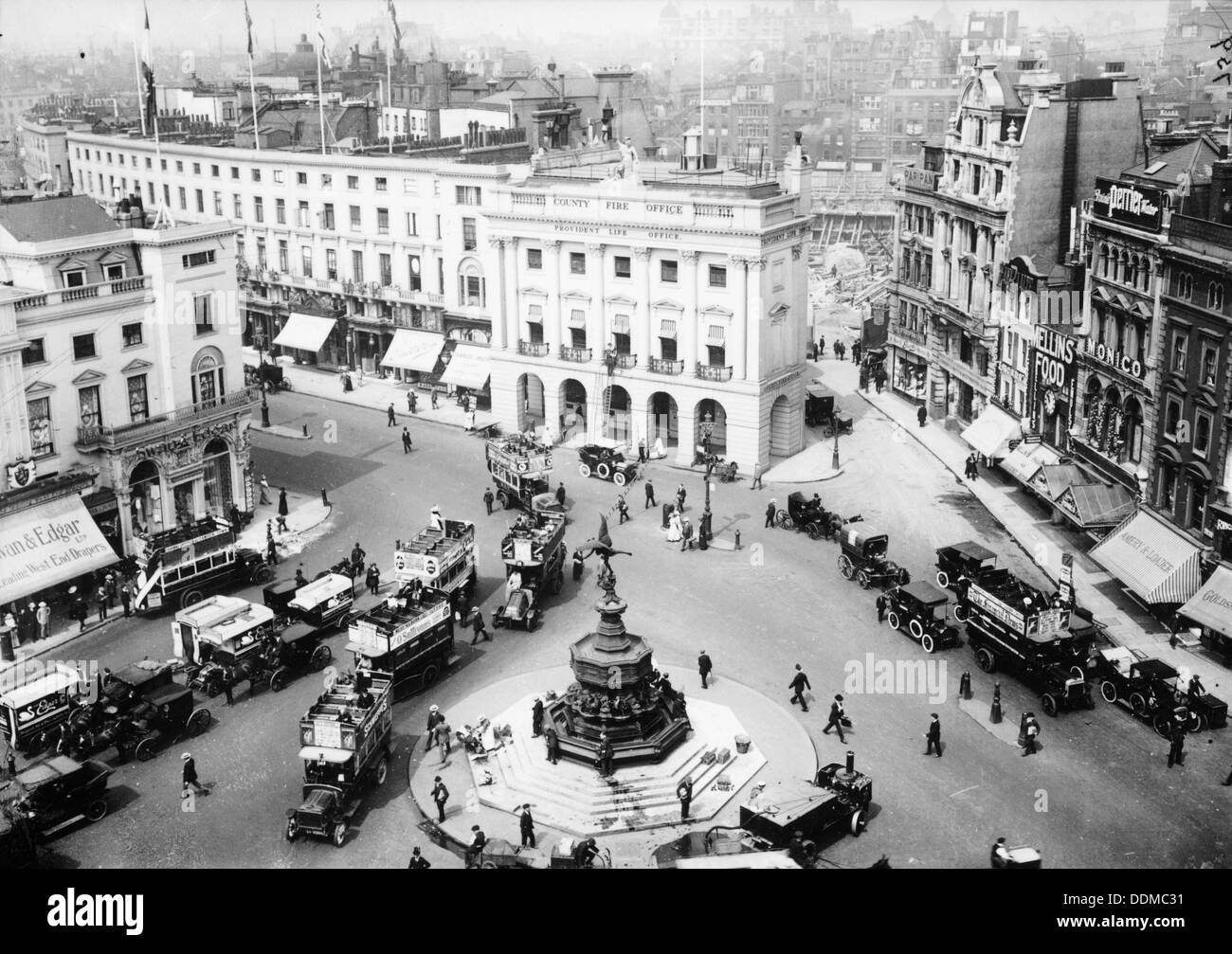Una vista di Piccadilly Circus, C1912-c1914. Artista: sconosciuto Foto Stock