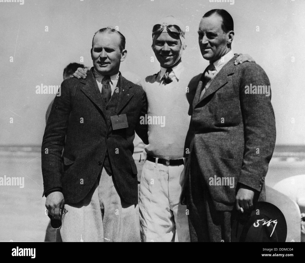 Malcolm Campbell, Frank Lockhart, Ray Keech (da destra a sinistra) a Daytona, Florida, 1928. Artista: sconosciuto Foto Stock