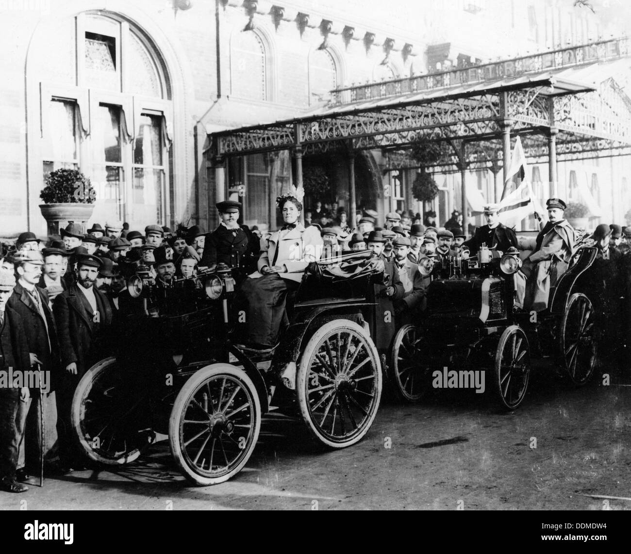 HJ Lawson e sua moglie all'inizio dell'emancipazione eseguire, Brighton East Sussex, 1896. Artista: sconosciuto Foto Stock