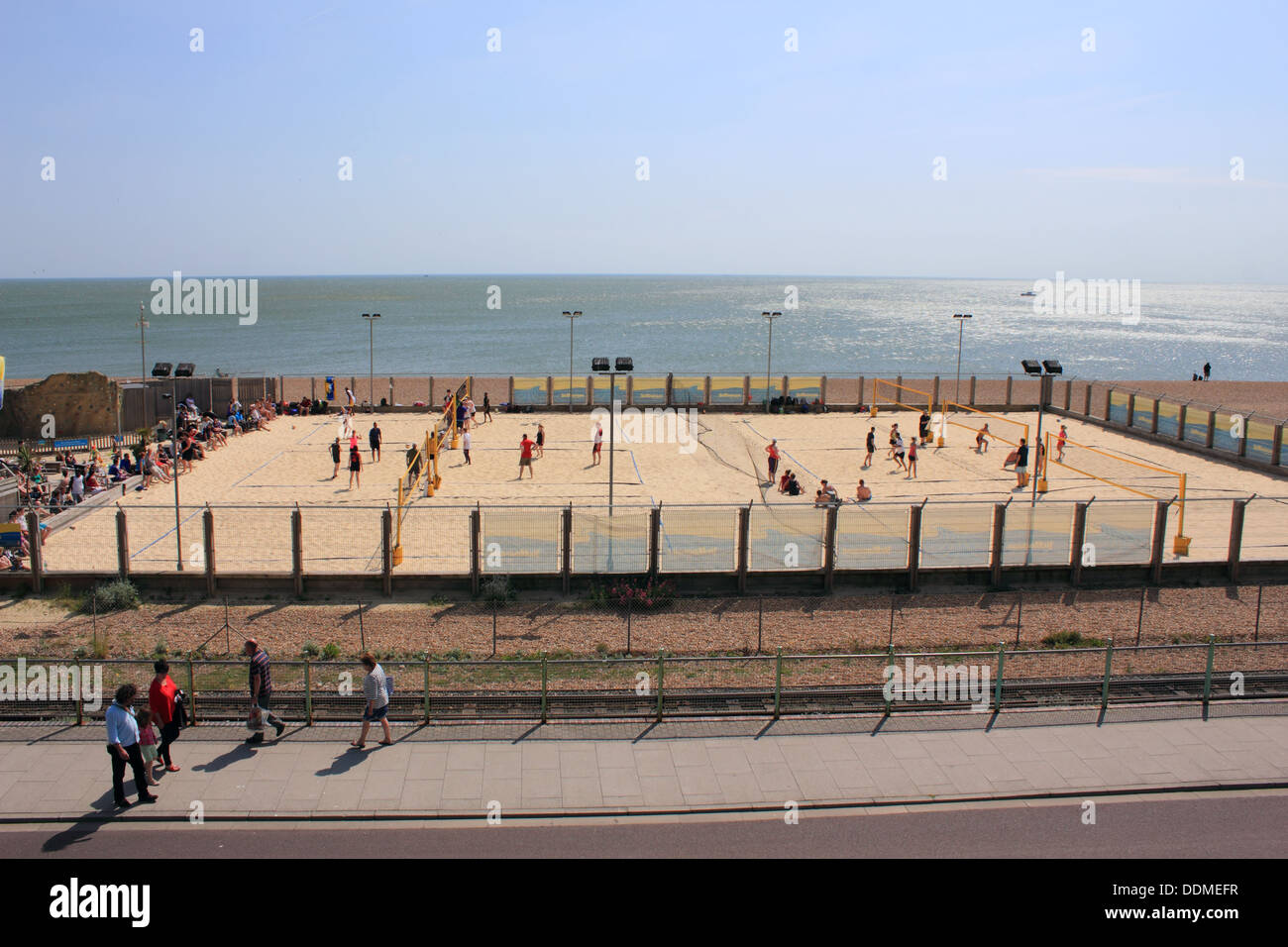 Sulla parte anteriore a Madeira Drive, Brighton, Sussex, Inghilterra, Regno Unito. Foto Stock