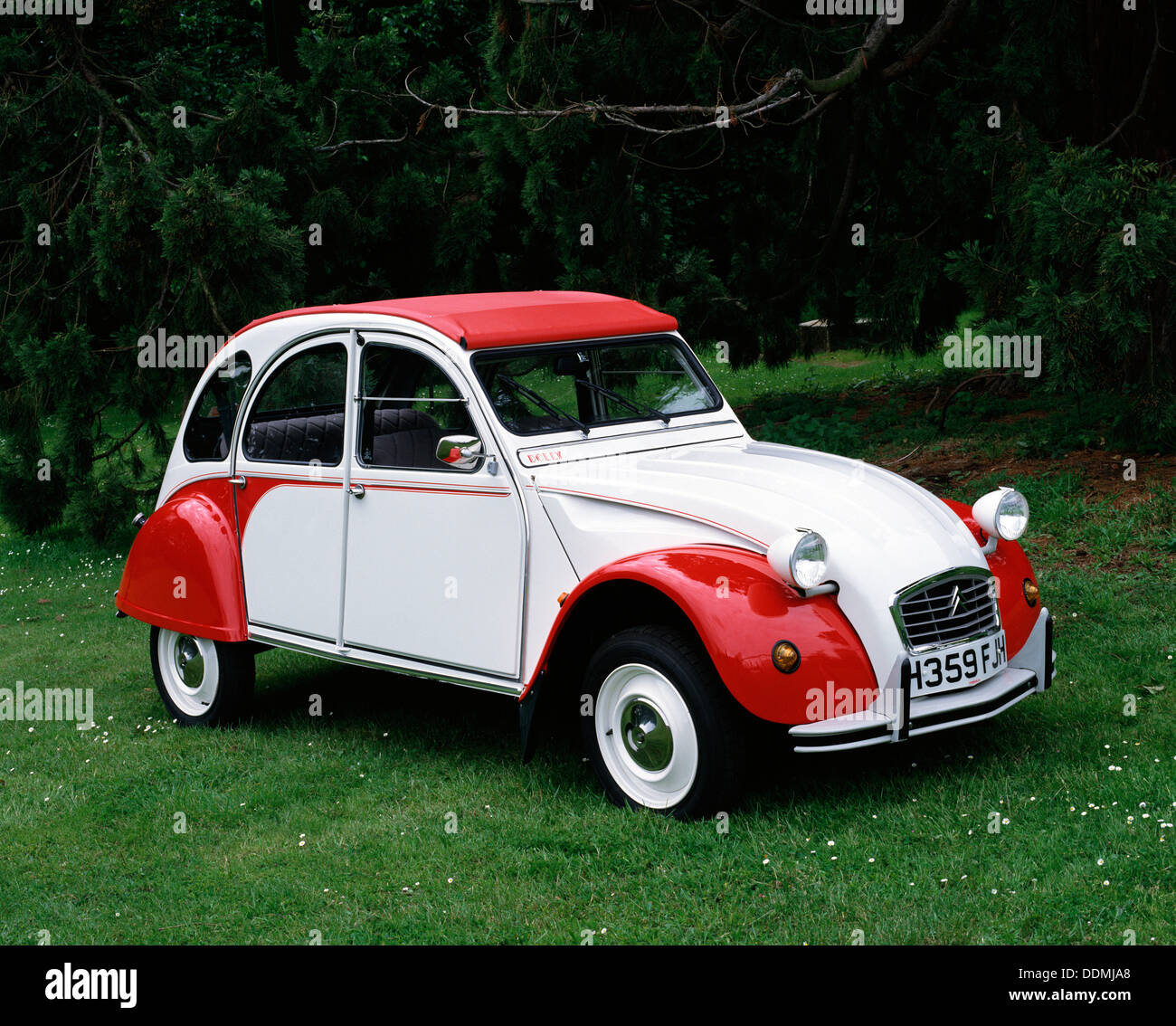 1990 Citroën 2CV 6. Artista: sconosciuto Foto Stock