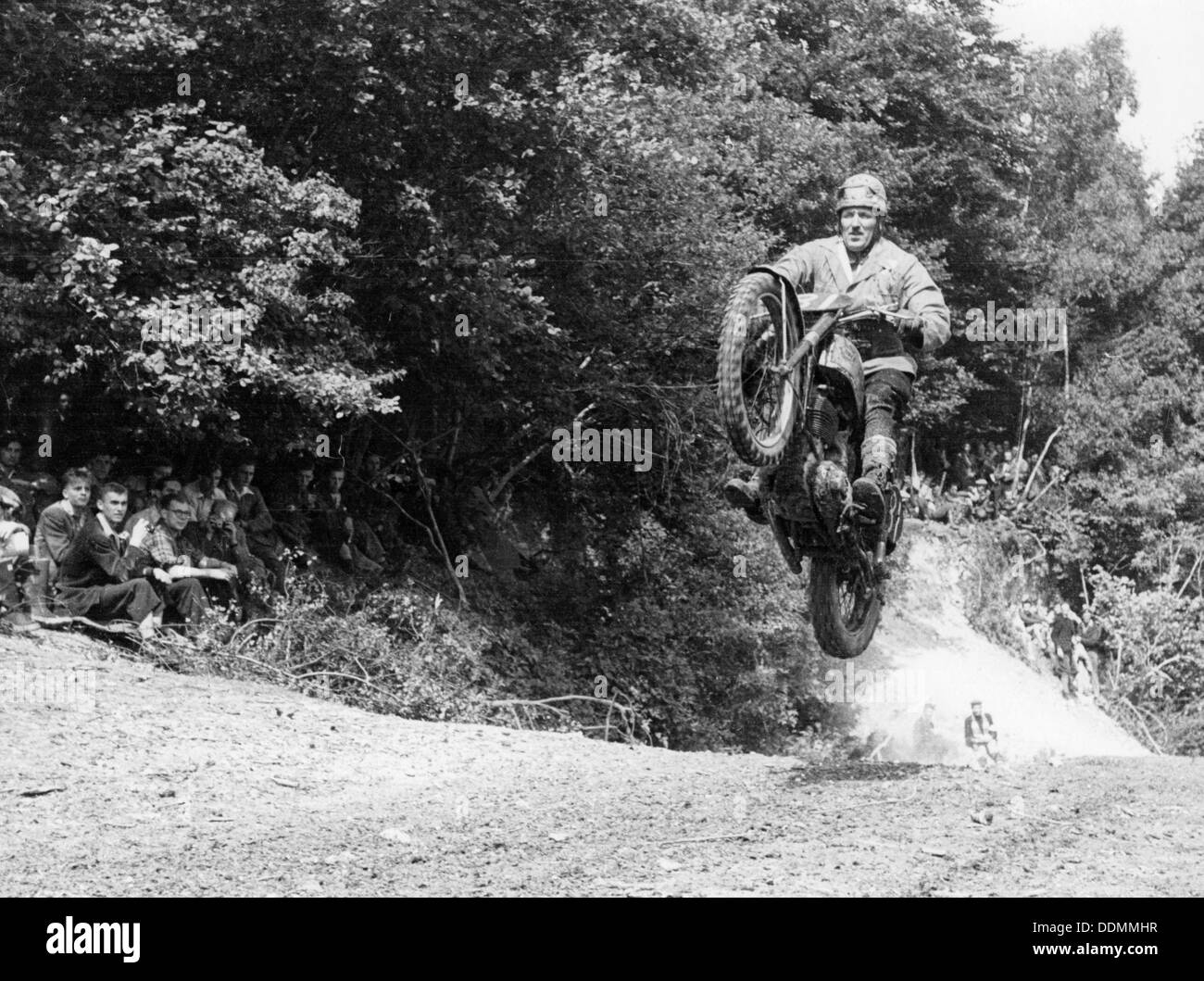 Moto BSA competere nel Motocross delle Nazioni, 1952. Artista: sconosciuto Foto Stock