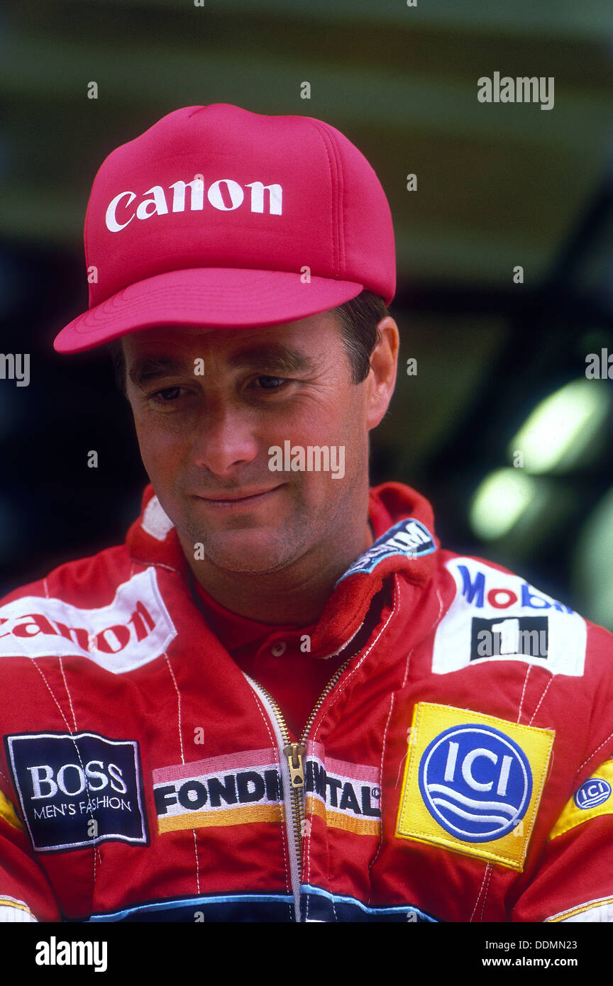 Nigel Mansell al Gran Premio di Gran Bretagna a Silverstone, Northamptonshire, 1988. Artista: sconosciuto Foto Stock