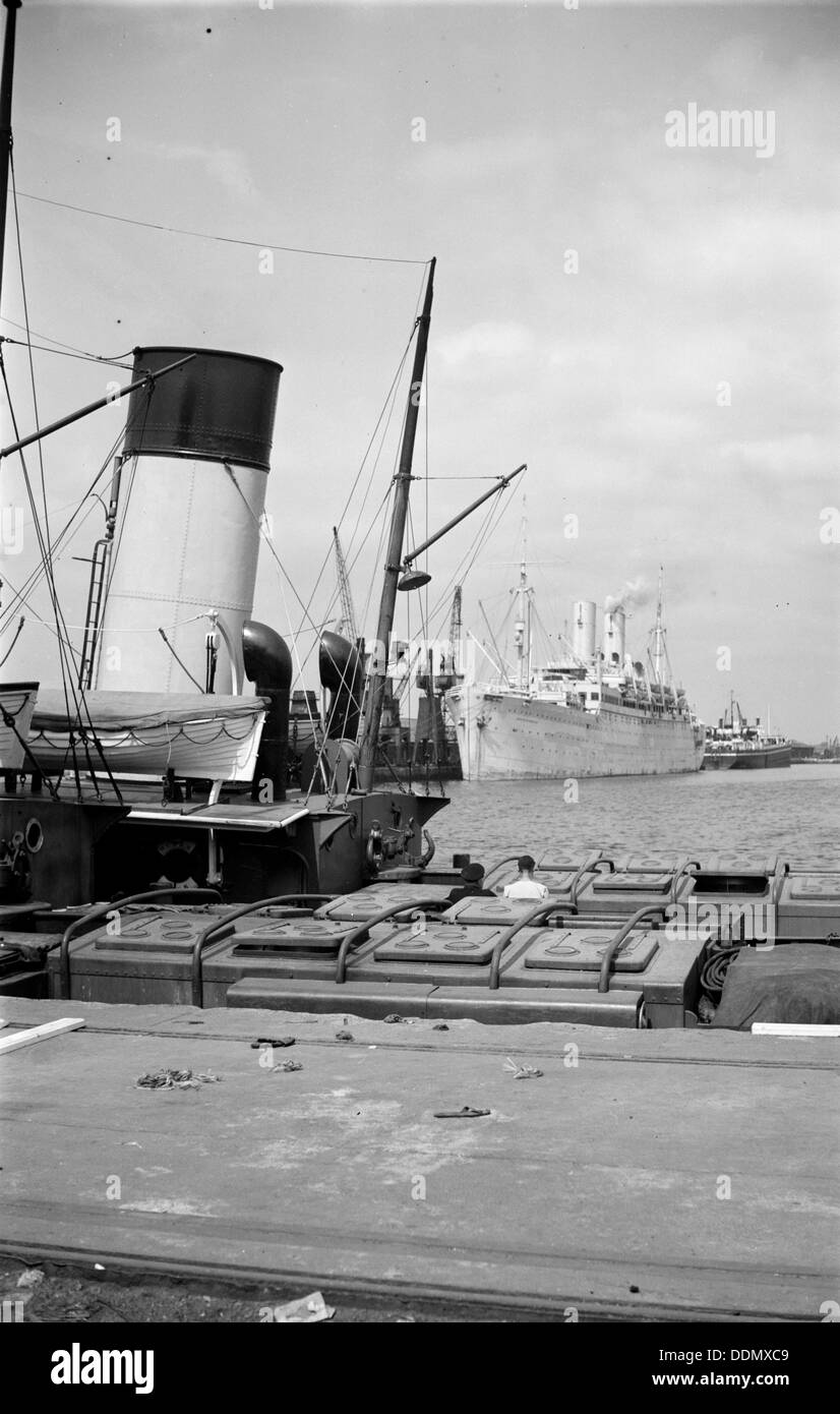 La spedizione di Tilbury Docks, Essex, C1945-c1965. Artista: SW Rawlings Foto Stock