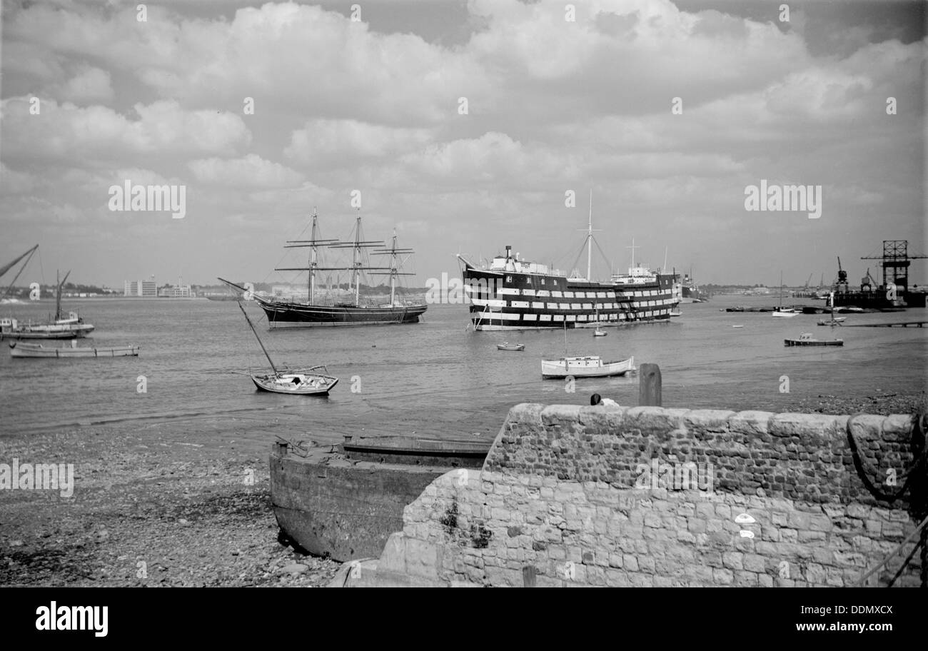 "Cutty Sark' e il 'Worcester', Penzance, Kent, C1945-c1965. Artista: SW Rawlings Foto Stock