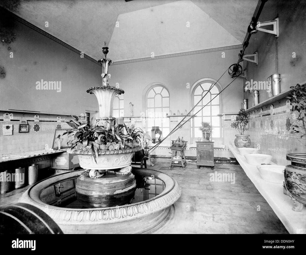 Interno del Palazzo di Blenheim, Woodstock, Oxfordshire, 1900. Artista: Henry Taunt Foto Stock