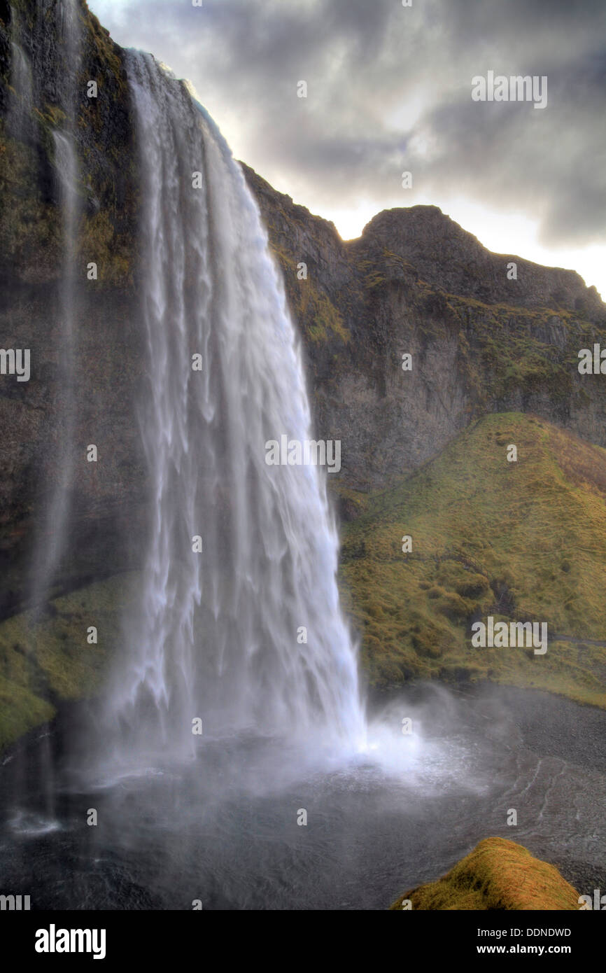 Cascata Seljalandsfoss dal ghiacciaio Eyjafjallajökull, Islanda, Europa Foto Stock