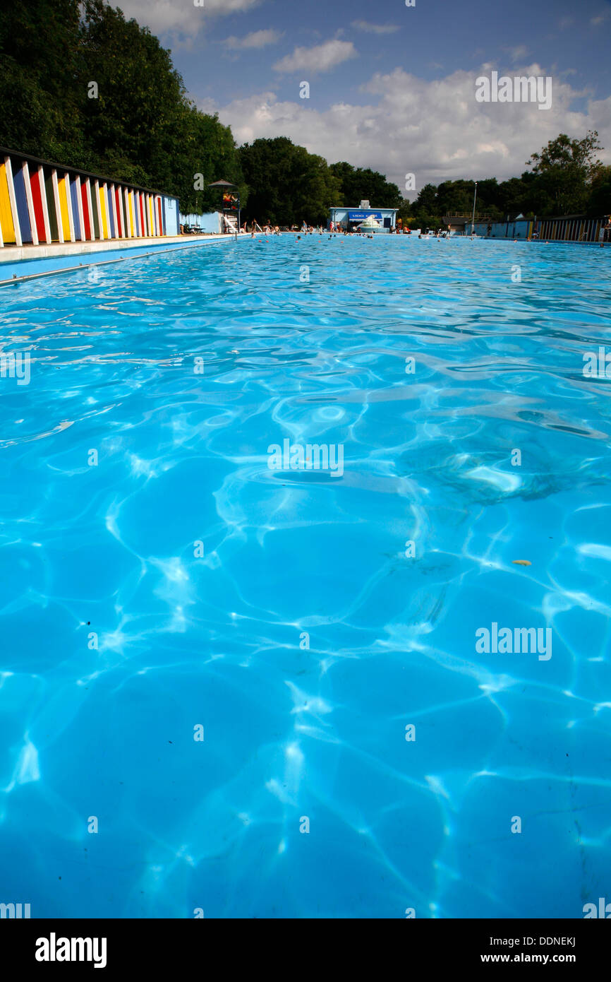 Tooting Bec Lido, Tooting Bec Common, Londra, Regno Unito Foto Stock