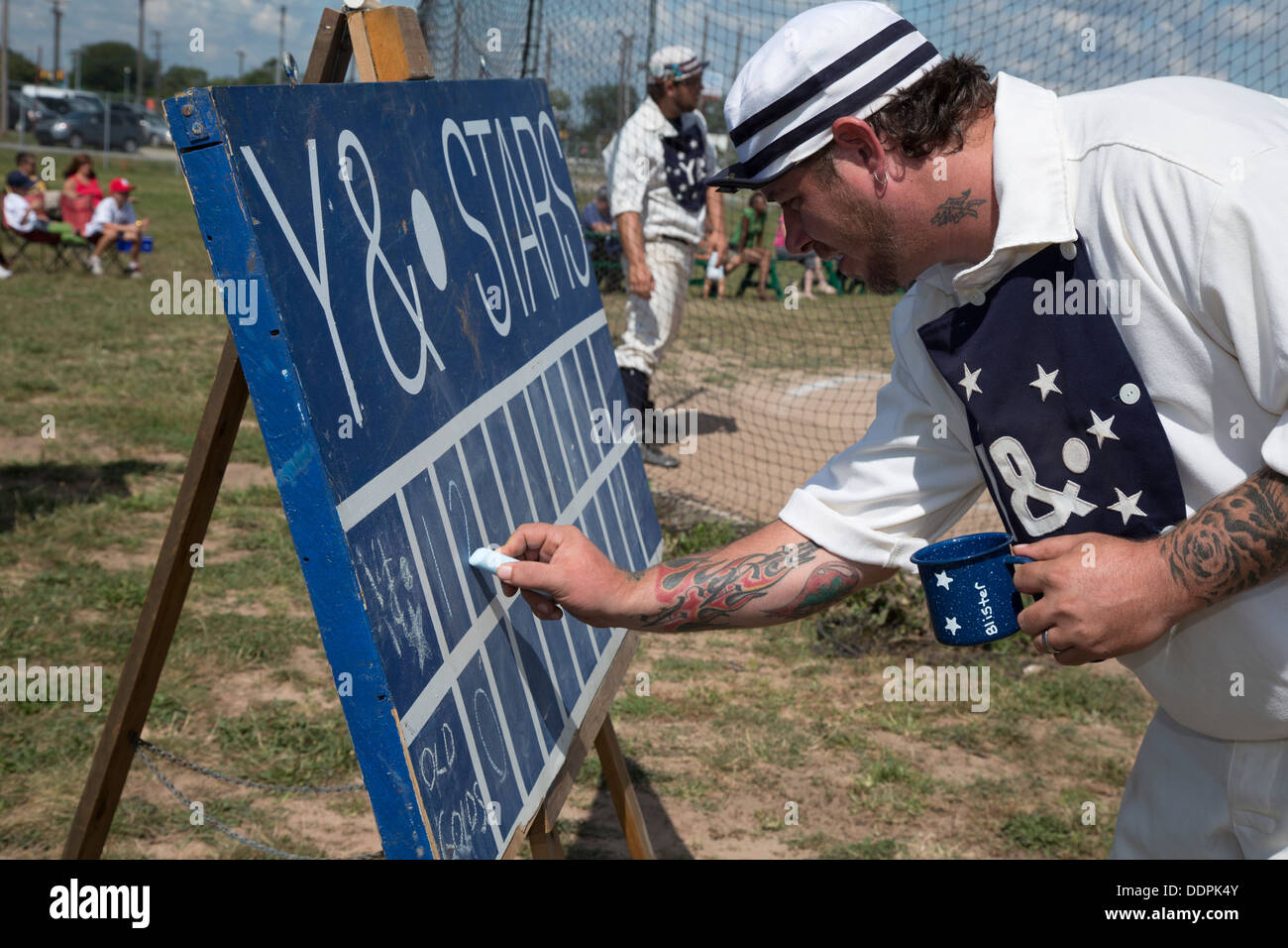Detroit, Michigan - una base vintage palla di gioco tra la Wyandotte stelle e la Saginaw vecchio Ori, utilizzando le regole da 1860's. Foto Stock