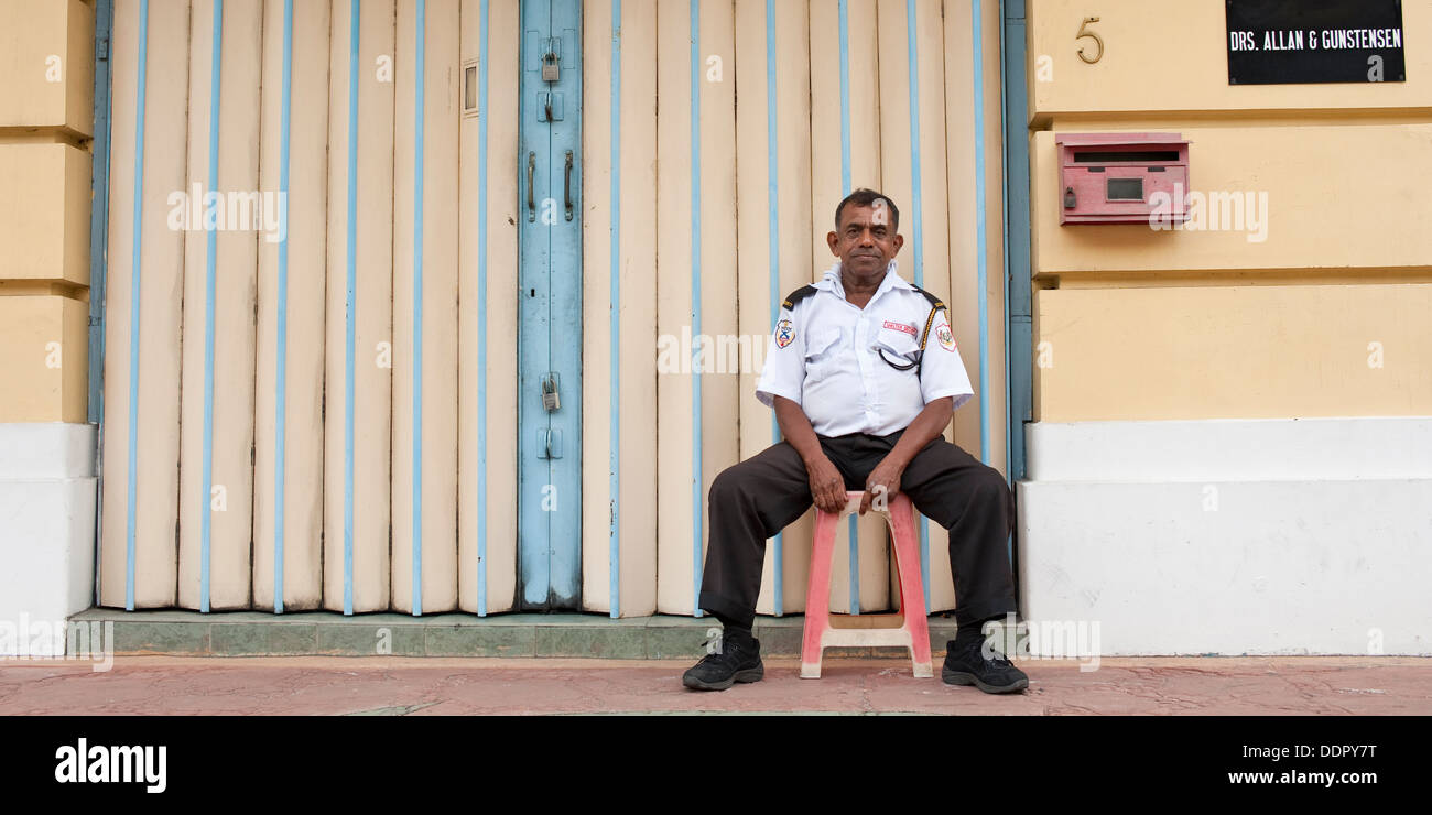 La guardia di sicurezza in uniforme, Penang, Malaysia Foto Stock