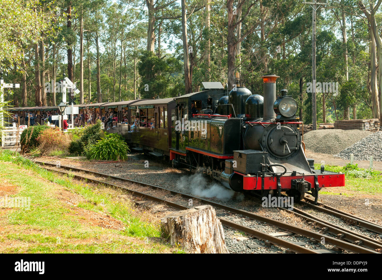 Il Puffing Billy a Menzies Creek Station, Melbourne, Victoria, Australia Foto Stock