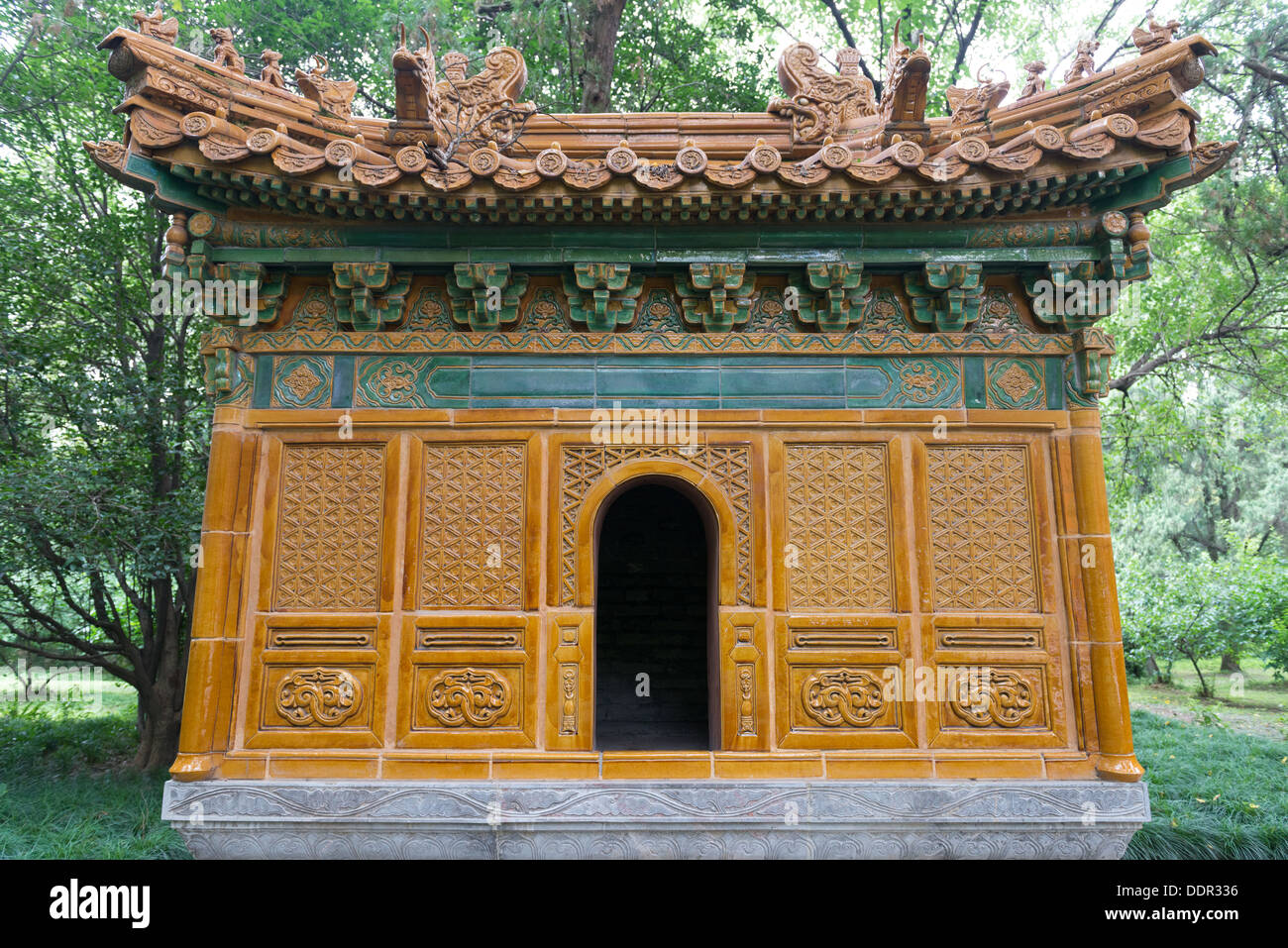 Le Tombe dei Ming, Nanjing, Cina. La seta fornace ardente. Foto Stock