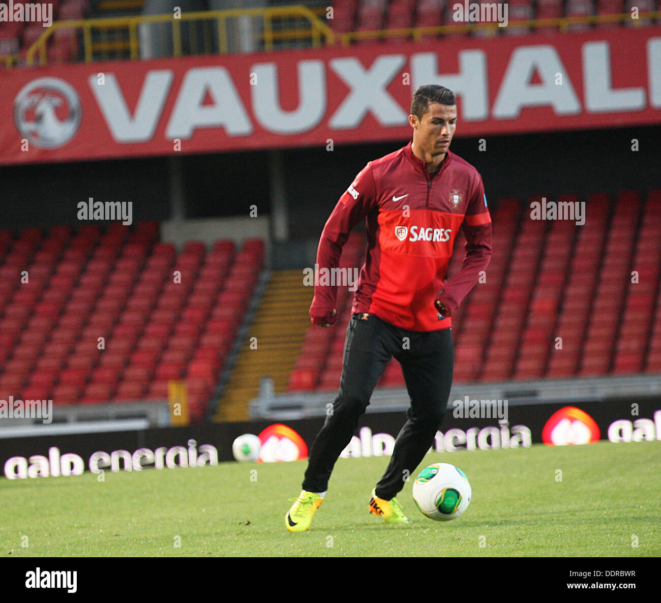 Belfast, Irlanda del Nord, Regno Unito. 05 Sep, 2013. Il Portogallo treno al Windsor Park di Belfast davanti a loro la Coppa del Mondo con il qualificatore Irlanda del Nord le foto da Kevin Scott / Scott Media Belfast Credit: Kevin Scott/Alamy Live News Foto Stock
