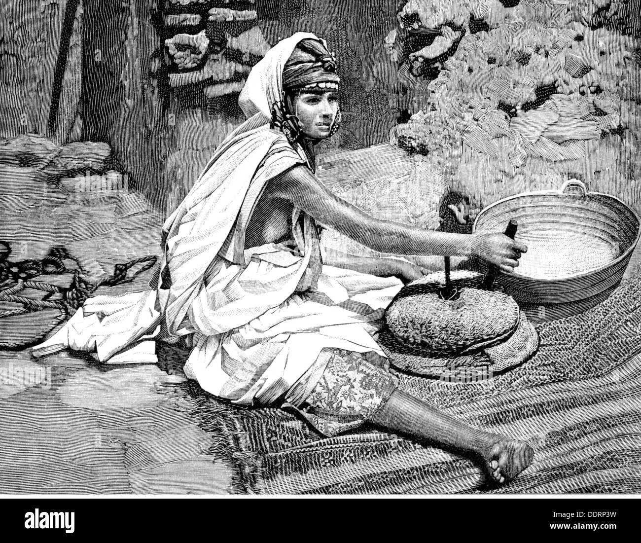 Cibo, farina, macinazione con macina, Algeria, incisione in legno, 1905, diritti-aggiuntivi-non-disponibili Foto Stock