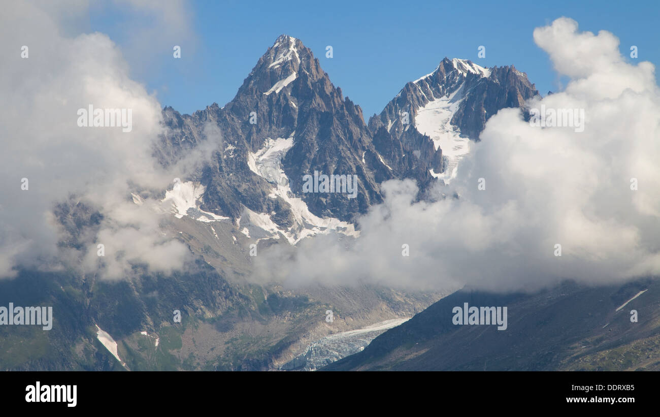 Aiguille du Chardonnet e Aiguille Argentiere da Flegere, Les Praz de Chamonix, Francia. Foto Stock
