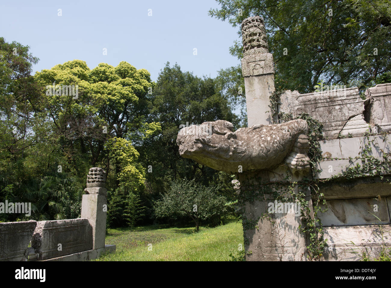 Le Tombe dei Ming, Nanjing, Cina. Particolare della terrazza sotto la Xiaoling Hall. Foto Stock