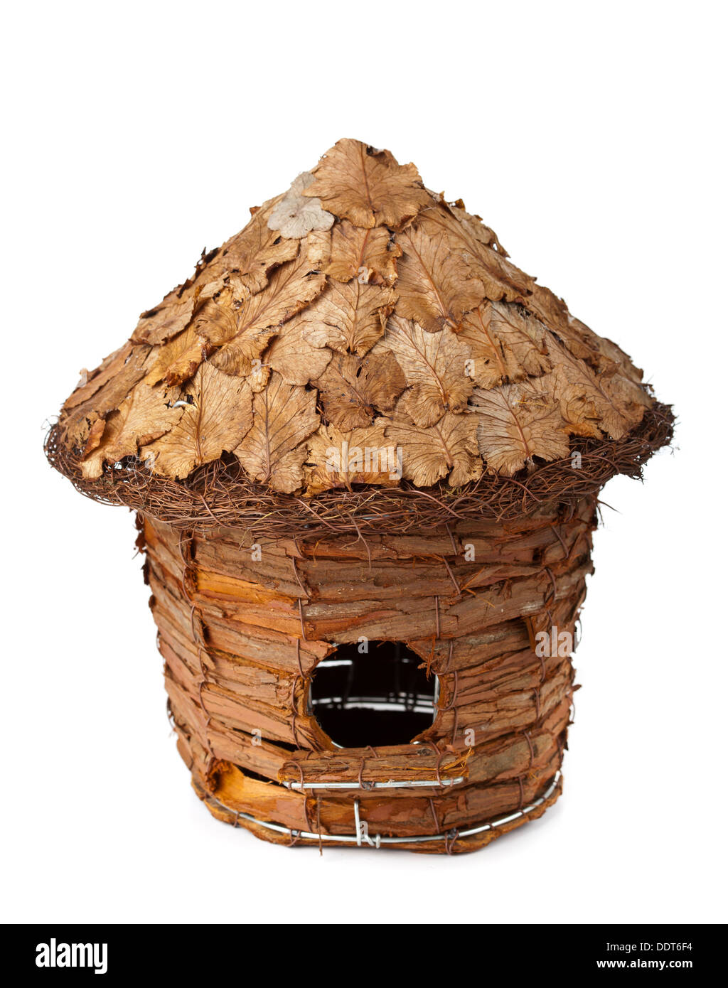 Birdhouse in legno su uno sfondo bianco Foto Stock