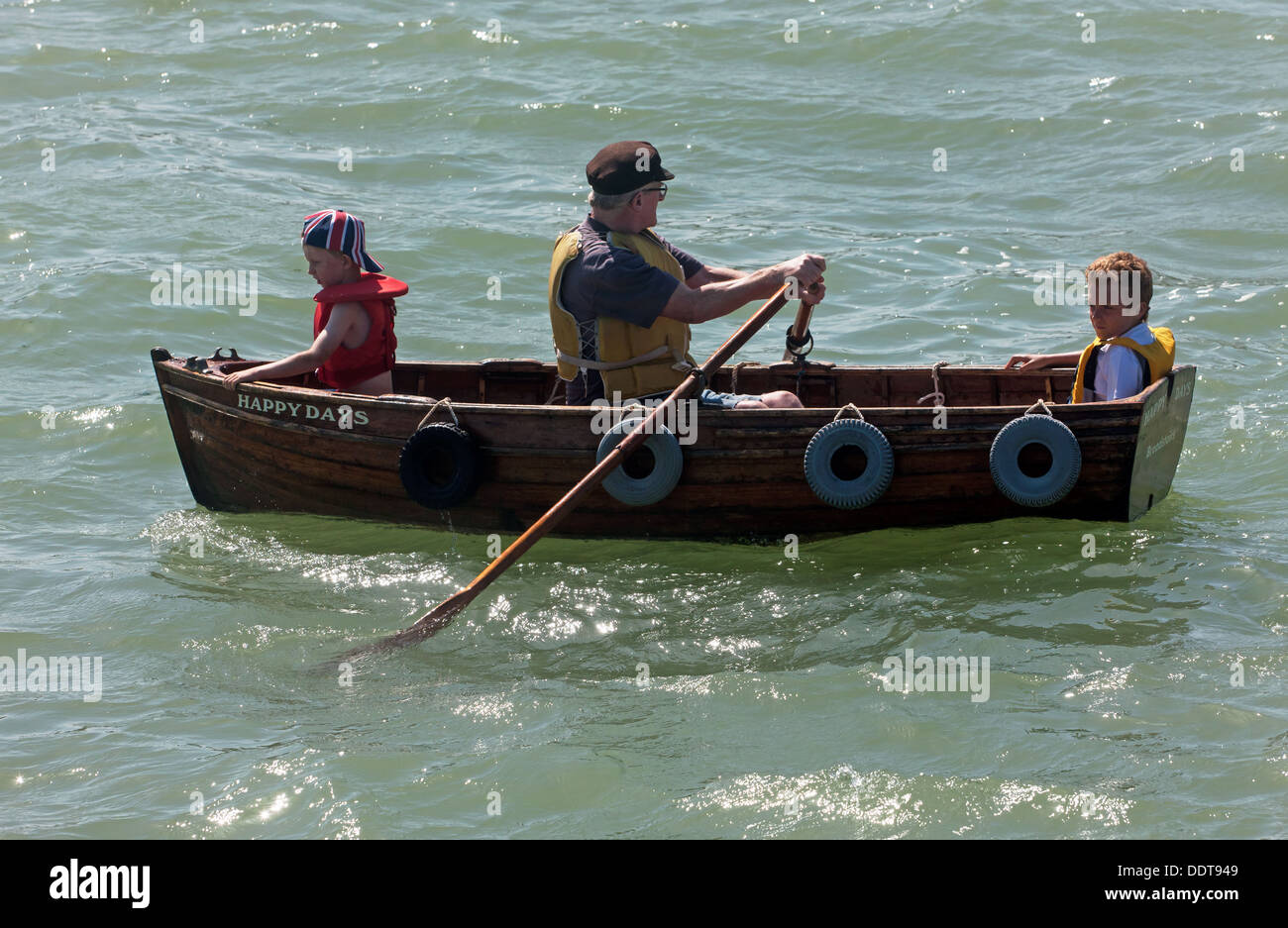 Barca a remi in barca nel porto di Broadstairs come parte dell'acqua 2013 Giorno di Gala Foto Stock