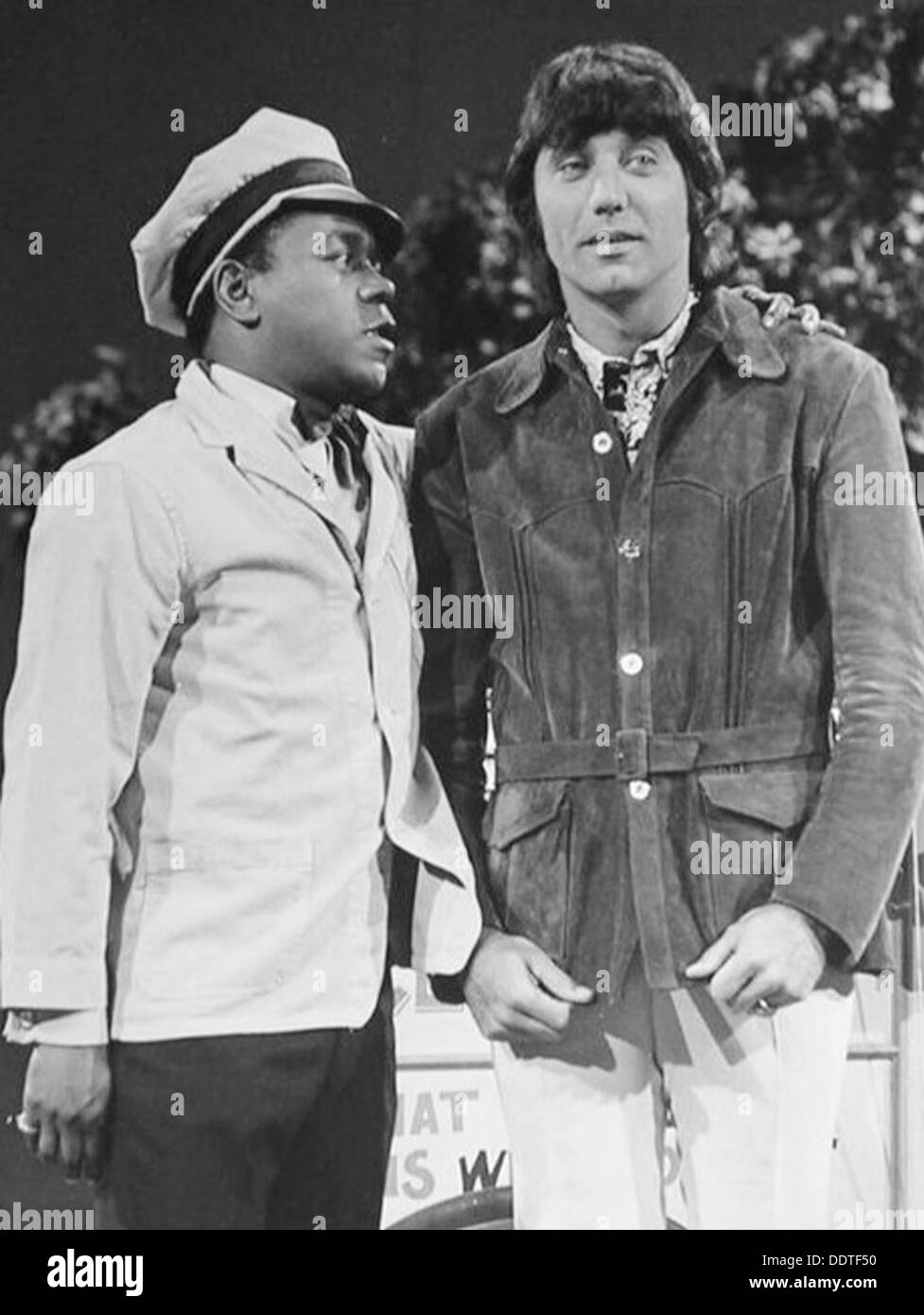FLIP WILSON comico americano come 'Herbie' egli icecream l uomo nel suo show televisivo in 1972 con Joe Namath. Foto Stock