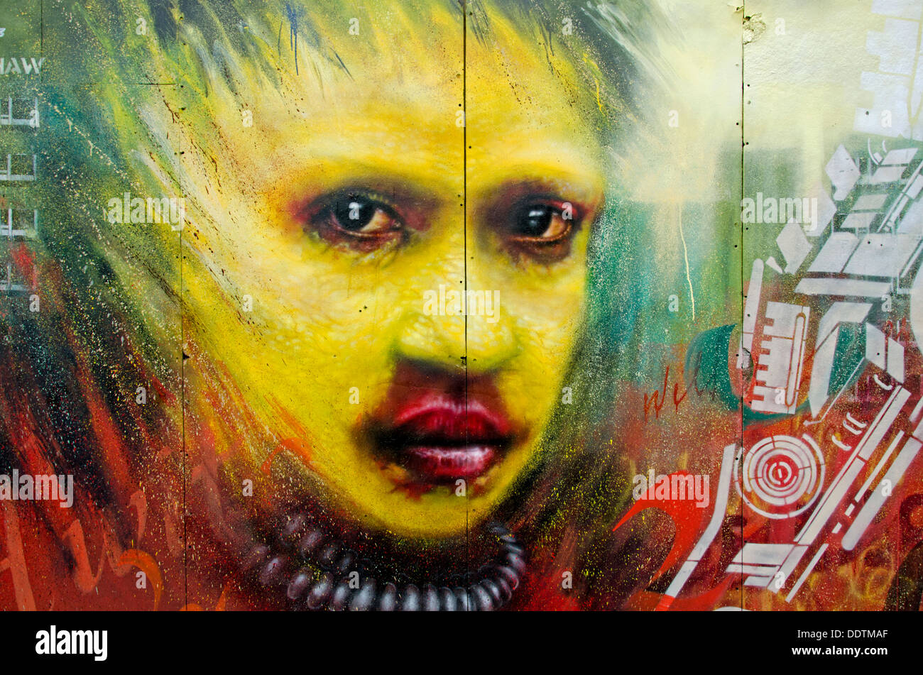 Dettaglio da graffiti da Dale Grimshaw in Hanbury Street in Brick Lane area di Londra. Foto Stock