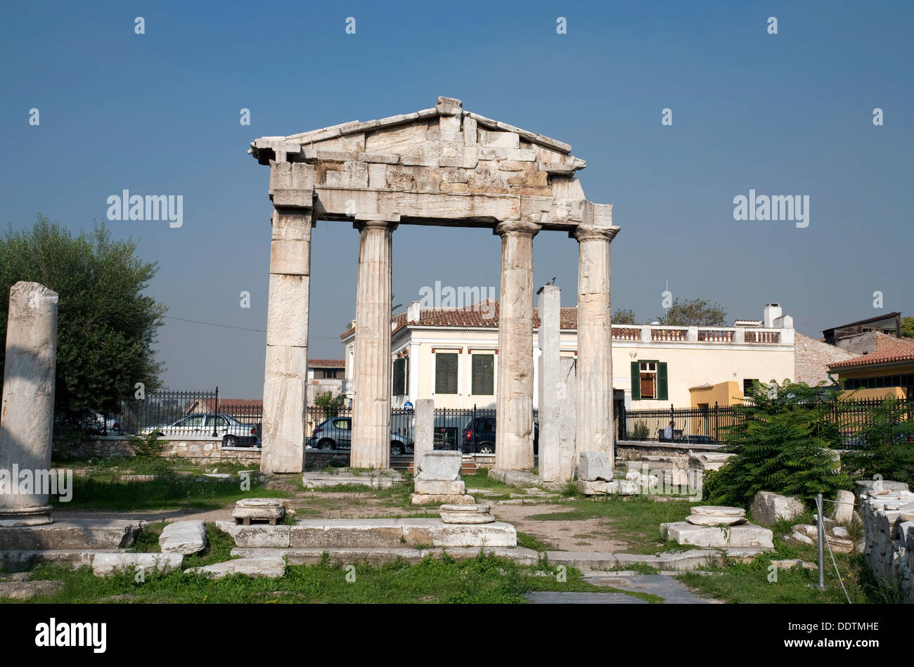 La porta di Atena Archegetis in età romana Agorà di Atene in Grecia. Artista: Samuel Magal Foto Stock
