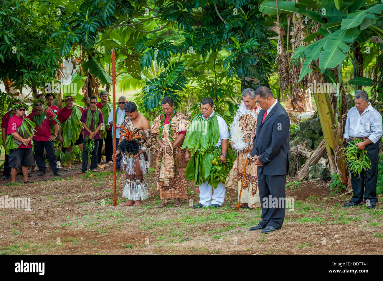 Isole Cook - Aitutaki Island, una preghiera maori come parte della pubblica investitura del Makirau Haurua con il Teurukura Ariki titolo Foto Stock